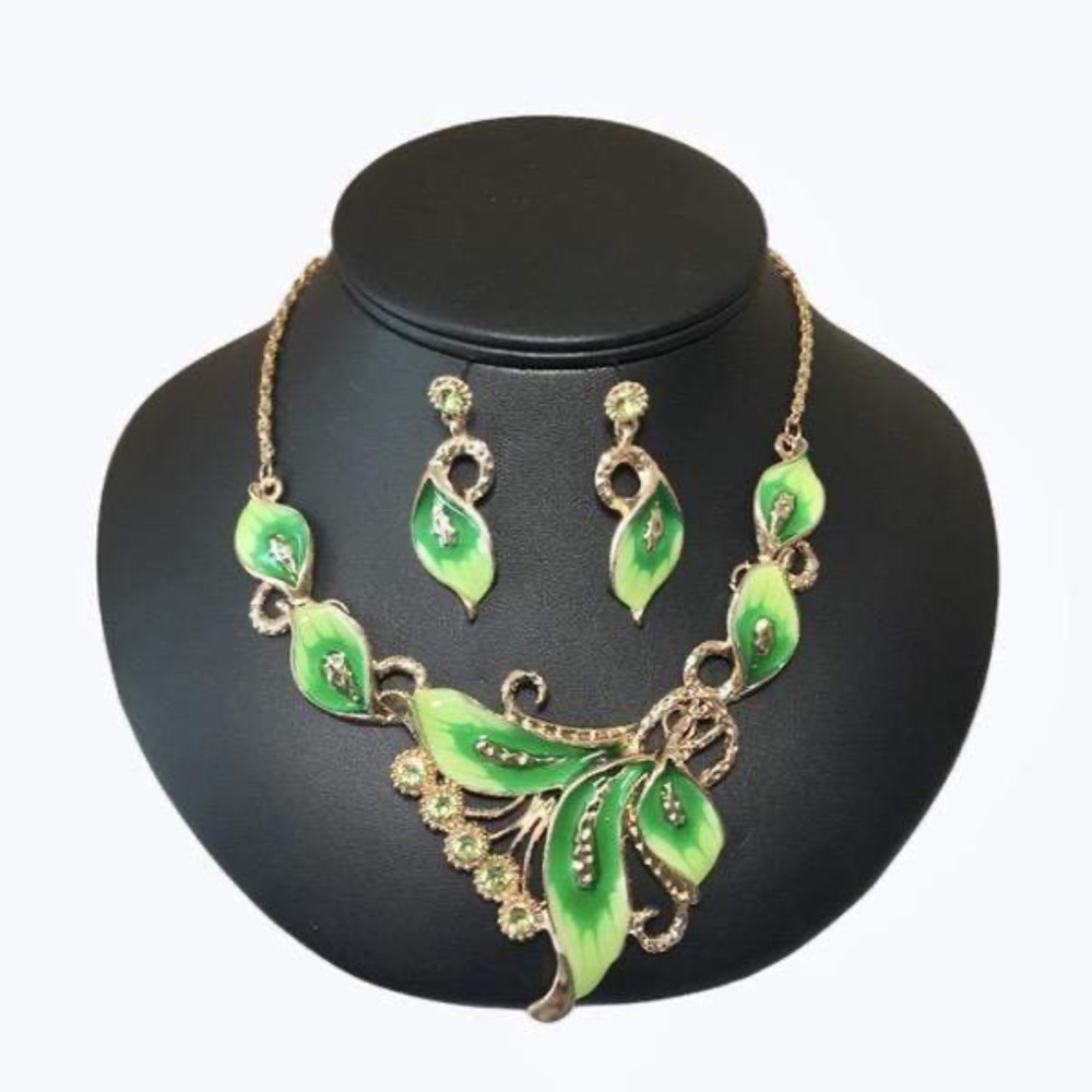 Womens Gold & Green Flower‎ Necklace Earring Set